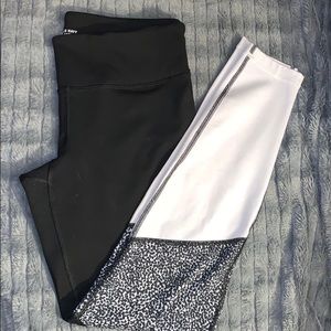 Black and White Printed Active Leggings